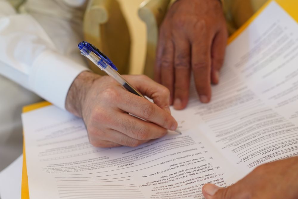 Actualiza la documentación laboral conforme a la normativa vigente